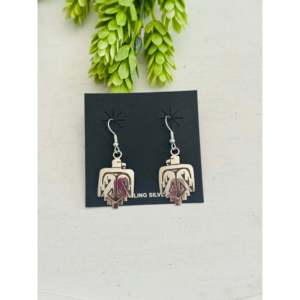 Boucles d'oreilles pendantes Thunderbird en argent sterling faites à la main par des artisans Navajo pour les occasions de cadeaux - Product Image 1