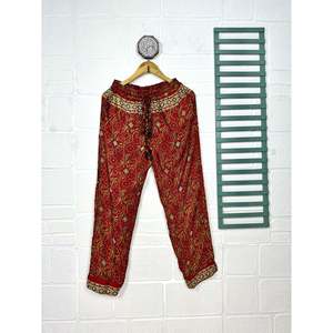 Langes ODM Nachhaltiges <b>Pyjama</b>-Set Aus Recycelter Seide Leichte Und Atmungsaktive Nachtwsche - Product Image 3