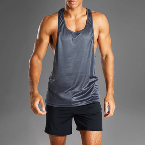 Débardeur en polyester personnalisé pour homme – T-shirt sans manches respirant pour la gym et le fitness en été - Product Image 4