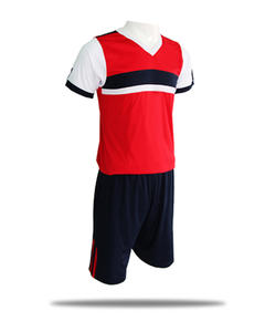Ensemble d'uniformes de football pour hommes personnalisés Maillot et short d'équipe en polyester respirant Vêtements de football de qualité supérieure - Product Image 2