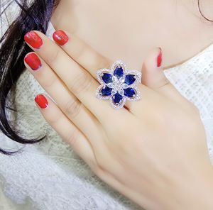 Nouvelle Arrivée Bague Femme Vintage Plaqué Or 14K Motif Feuille AD Taille Personnalisable en Laiton Durable - Product Image 5