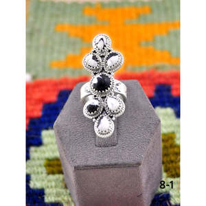 Bague ajustable en argent sterling plaqué or rose, sertie d'un diamant ovale taillé à la main, style sud-ouest, en argent de buffle blanc, tendance, sous licence - Product Image 1