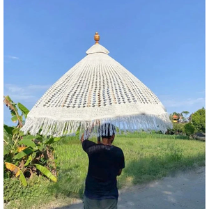 Sombrilla de Playa Cuadrada de Macramé con Flecos, Estilo Bohemio, con Poste de Madera, para Patio, Jardín, Hotel, Gimnasio, para Uso en la Playa - Product Image 1