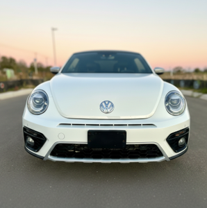 Volkswagen Beetle Dune Coupé Turbo 2018 Usado a Precio Accesible, 4 Cilindros, Color Blanco Puro, Propiedad de Texas - Product Image 1