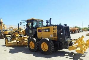 Pour Komatsu 11ton Mini niveleuse à moteur GR135 utilisé Gd511 niveleuse à moteur de pour niveleuse à moteur haute performance Komatsu - Product Image 4