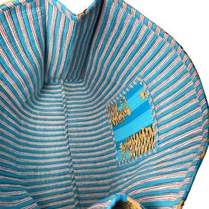 Sac fourre-tout à bandoulière large en coton 100% écologique imprimé à la main avec des rayures de tigre - Product Image 3