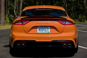 Véhicule d'occasion de haute qualité, en promotion, Kia Seltos GT Édition Limitée 2024, Orange Neon, V6 Bi-Turbo, Transmission Intégrale, Sièges en Cuir Gauche, Sièges Arrière - Product Image 3