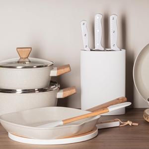 Juego de Utensilios de Cocina Beige de 10 Piezas con Mangos Extraíbles, 3 Sartenes, 2 Cacerolas, Tapas y Utensilios + Juego de 3 Utensilios de Silicona - Product Image 6