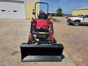 Tractor Agrícola Massey Ferguson GC1725M Nuevo con Motor de 40HP para Componentes Centrales de Engranajes y Bomba para Uso Agrícola - Product Image 3