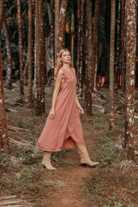 Maxi vestido bohemio de algodón orgánico Rosa polvoriento Estilo Vintage con cuello en V transpirable y teñido liso para la temporada de otoño - Product Image 6