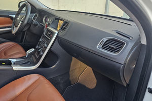 2013 T5 S60เบาะหนังแท้เทอร์โบอวดีภายในสีดำพวงมาลัยซ้ายยาง R17ซันรูฟแบบพาโนรามาพร้อมส่ง - Product Image 3