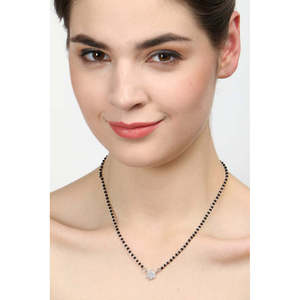 Compra un Mangalsutra de Plata Pura Chapado en Oro con Cuentas, Diseño Floral, Étnico, Religioso, con Diamantes en Forma de Pera, Regalo de Boda para Esposa - Product Image 5