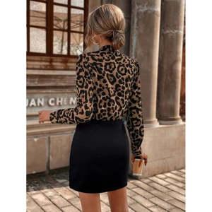 Vestido Mini de Crepé Importado con Escote Cruzado y Manga Larga para Mujer, Modelo 30169 - Negro - Product Image 6