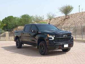 SILVERADO 5.3L V8 2024 Usado de Segunda Mano, Sedán con Volante a la Izquierda, Asientos de Cuero, Neumáticos R17, Techo Solar Automático, Cámara Trasera de 360° - Product Image 3