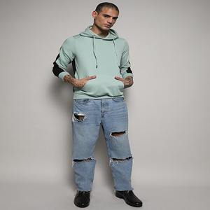 ชุดฮู้ดดี้แขนยาวผู้ชาย OEM ผ้าฝ้าย 100% สำหรับฤดูหนาว ทรงโอเวอร์ไซส์ ผ้าฟลีซ ระบายอากาศ แห้งเร็ว สีและโลโก้ปรับแต่งได้ฟรี - Product Image 4