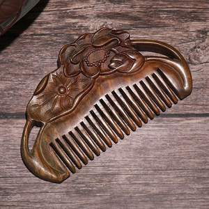 Friendly peine de pelo con mango de madera hecho a mano para uso en Salón de la India, peine de madera al por mayor para uso comercial a la venta a granel - Product Image 5