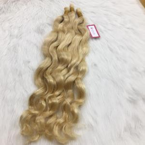 Vente en gros Extensions de cheveux vietnamiennes naturelles ondulées blondes 613 à cuticules alignées sans trame, double tirage, en vrac - Product Image 4