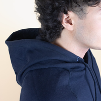 Sudadera con Capucha Azul Marino Vegana de Corte Regular, Ecológica, 100% Algodón Orgánico Sostenible, Jersey de Invierno, Forrada, con Estampado Bordado
