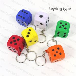 Dados de espuma divertidos para apretar, juguete preescolar, dados grandes suaves, ranura de <span class=keywords><strong>casino</strong></span>, regalos creativos con llavero para favores de fiesta baratos - Product Image 3