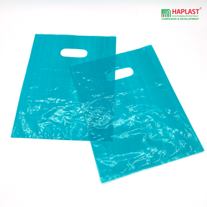 Bolsa de plástico con asa reciclable reutilizable personalizada, bolsa de transporte de PE, bolsa de compras de embalaje troquelado con diseño de logotipo - Product Image 3