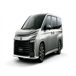 Volante a la derecha 2023 usado para SUV Noah con tracción total, asientos de cuero, neumáticos R17, interior oscuro en venta - Product Image 1