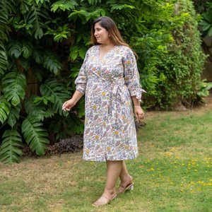 2023 nouveauté femmes élégant court en mousseline de soie robe florale décontracté col en v dentelle diamant décorations taille naturelle longueur au genou - Product Image 1