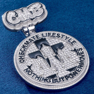 Colgante de Ajedrez Personalizado Iced Out de Plata 925 con Diamante Moissanita VVS, Diseño de Rey de Ajedrez Estilo Hip Hop, Colgante de Lujo y Destacado - Product Image 4