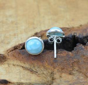 Pendientes de Botón Boho de Plata de Ley Chapados en Oro para Mujer con Piedra Preciosa de Larimar, Regalo de Boda Hecho a Mano de Moda - Product Image 4