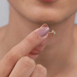 Pendientes de oro Velora Bloom Lab-Grown Diamond Stud - Product Image 4