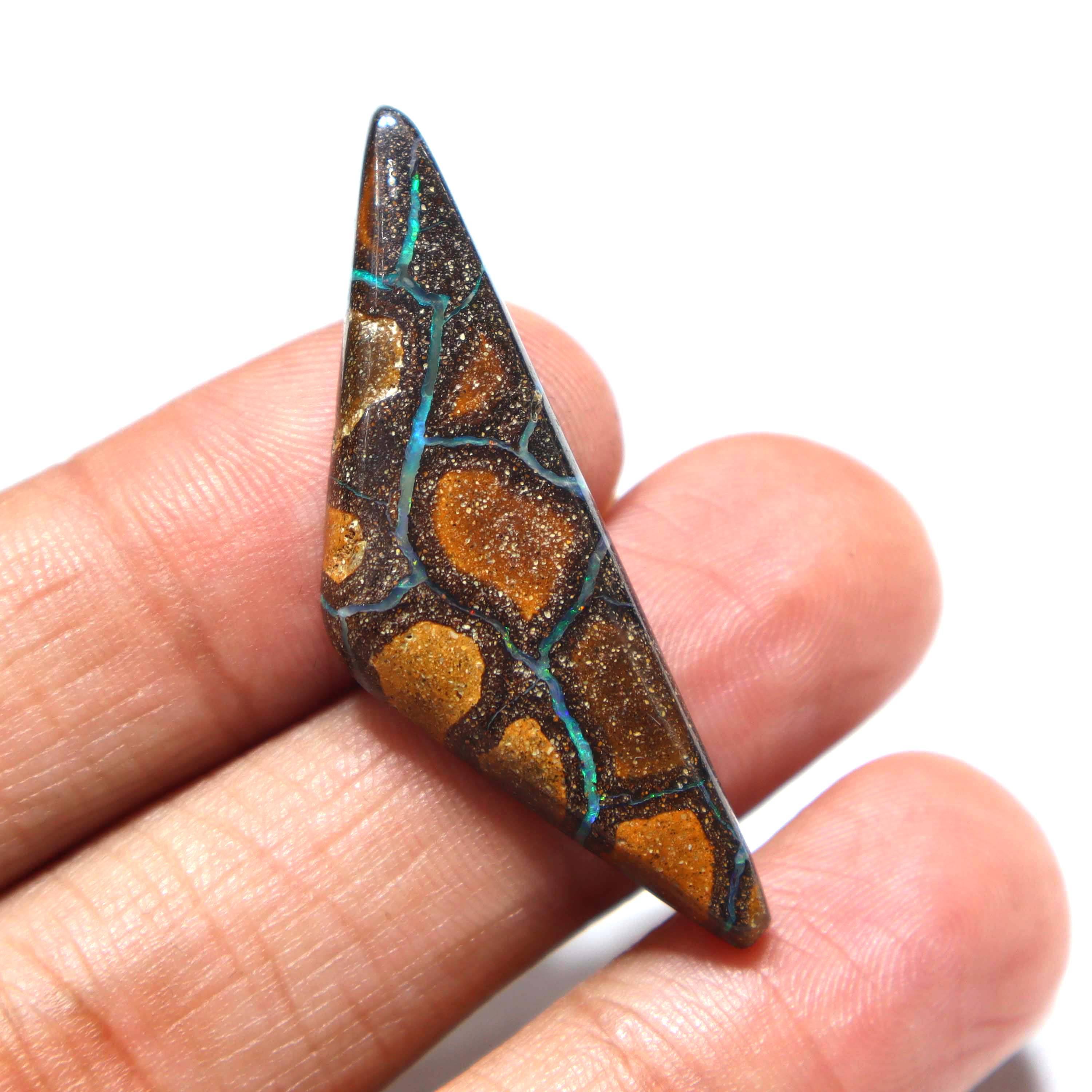 สีน้ำตาล