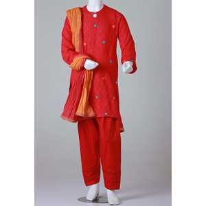 Colección de Ropa India y Pakistaní de Primera Calidad - Product Image 1