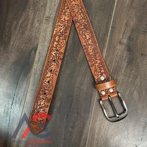 Cinturón de piel de vaca manual de alta calidad de fabricante para hombres y mujeres, cinturones de cuero genuino de vaca ajustables personalizados - Product Image 1