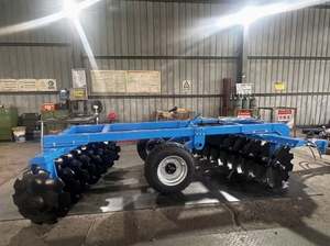 Arado de discos compacto sin motor, montado en tractor, de alta resistencia, implemento agrícola para un labranzamiento eficiente al precio más bajo - Product Image 6