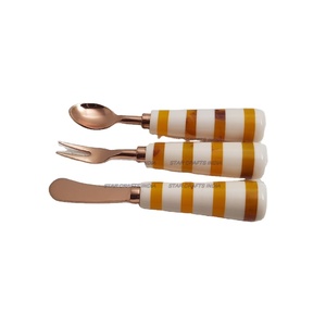 Meilleurs couverts en métal Ensemble de 3 couverts modernes en résine Couverts en acier inoxydable Finitions de haute qualité Design Articles de luxe de haute qualité - Product Image 1