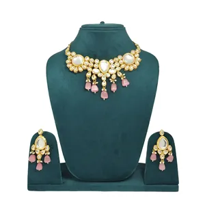 Ensemble de bijoux fins Kundan rose clair, style vintage de luxe, avec des pierres principales en perles et diamants, cuivre rhodié, pour cadeau de mariage - Product Image 1