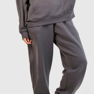 Conjunto de dos piezas de chándal para mujer, chándal informal con logotipo personalizado OEM, Sudadera con capucha y pantalones en blanco, conjunto de dos piezas para mujer, pantalones de chándal para correr - Product Image 3