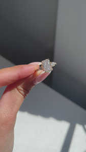 เครื่องประดับทำด้วยมือเครื่องประดับเพชรที่ปลูกในห้องปฏิบัติการแหวนไตรภาคเปล่งประกายทอง18K แข็งดีที่สุดสำหรับของขวัญวันครบรอบ - Product Image 5