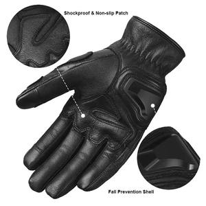 Gants de moto personnalisés pour hommes et femmes Matériaux en cuir Logo personnalisé pour moto de course Équipement de sport bas de gamme - Product Image 3