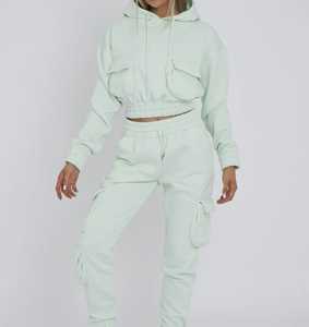 Top corto de chándal para mujer - Product Image 1