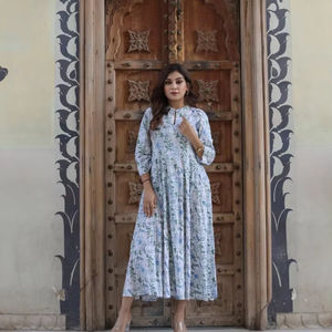 Robe bohème en coton indien fait à la main imprimé floral tenue de vacances décontractée vêtements d'été cadeau de mariée au genou - Product Image 1