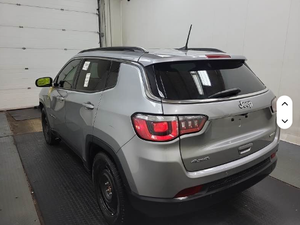 Jeep Compass Limited AWD Usado, Asequible, 2023-2020, en Venta - Product Image 6