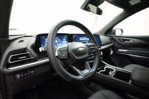 2025 Chevrolet Traverse LT AWD USADO - Product Image 5