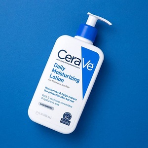 Loción hidratante diaria Cerave de calidad superior, espuma hidratante para el cuidado de la piel, manteca de karité, ingredientes veganos, blanqueamiento con vitamina C - Product Image 4