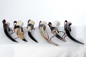 Handcrafted Natural <b>Drinking</b> <b>Horn</b> With Wooden Stand For Unique Bar And Home Decor Display At Affordable Price - Product Image 3