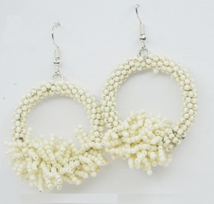 ยอดนิยมขายร้อนสําหรับผู้หญิงหลายสีผีเสื้อเย็บปักถักร้อยออกแบบเครื่องประดับต่างหูแฟชั่นและเป็นที่นิยม - Product Image 2