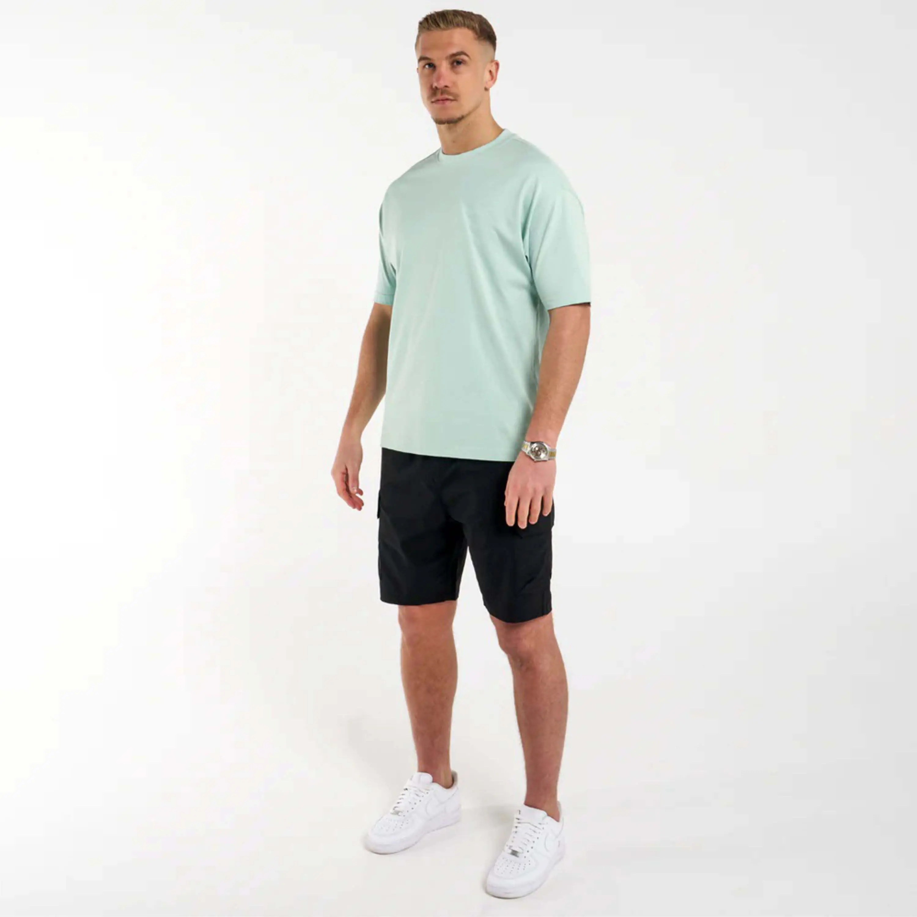 Erkekler için çevre dostu Streetwear Tee-organik pamuk, Minimalist tasarım sürdürülebilir moda