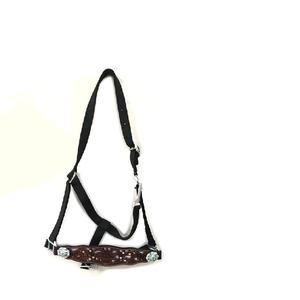 Cuir pur de licou de cheval équestre occidental de haute qualité avec une belle sculpture d'outillage pour l'équitation - Product Image 1