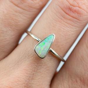 Ajuste de bisel de forma elegante de ópalo etíope Natural, banda minimalista de Plata de Ley 925 para mujer, anillos de fiesta de aniversario, regalos - Product Image 4