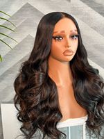 Pelucas frontales de encaje de cabello humano ondulado hinchable Onda del cuerpo 13x4 HD Largo transparente para mujer negra Proveedor al por mayor