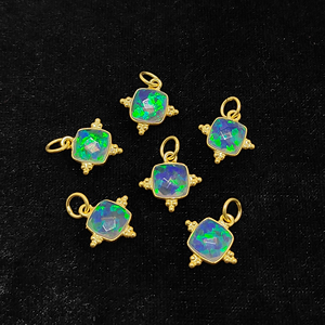 Venta al por mayor 925 plata esterlina estilo étnico colgante ópalo piedra preciosa forma de cojín elegante bisel chapado en oro bisel ajuste incrustaciones - Product Image 1